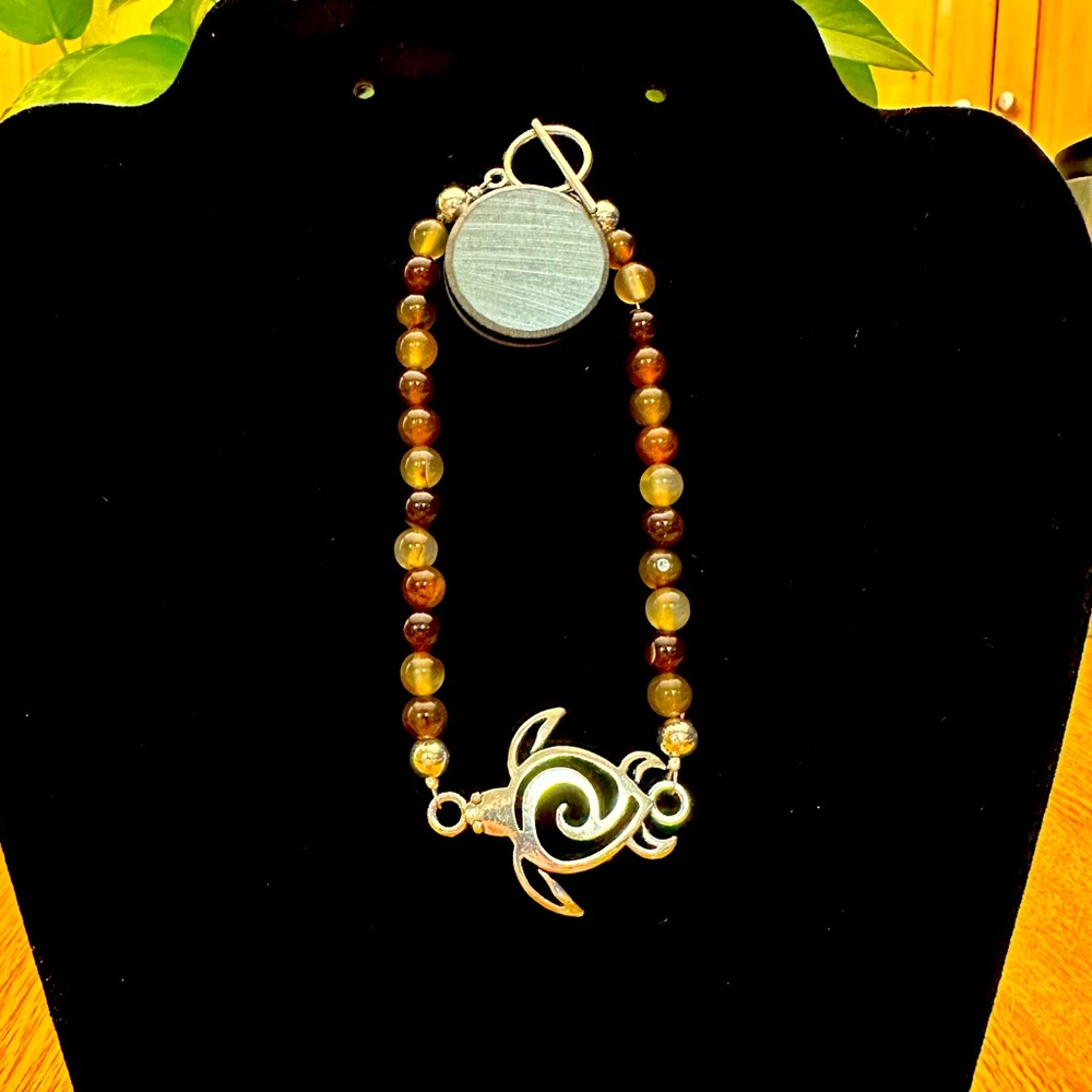 9.5” bracelet